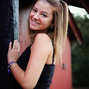 Meet your Posher, Anna